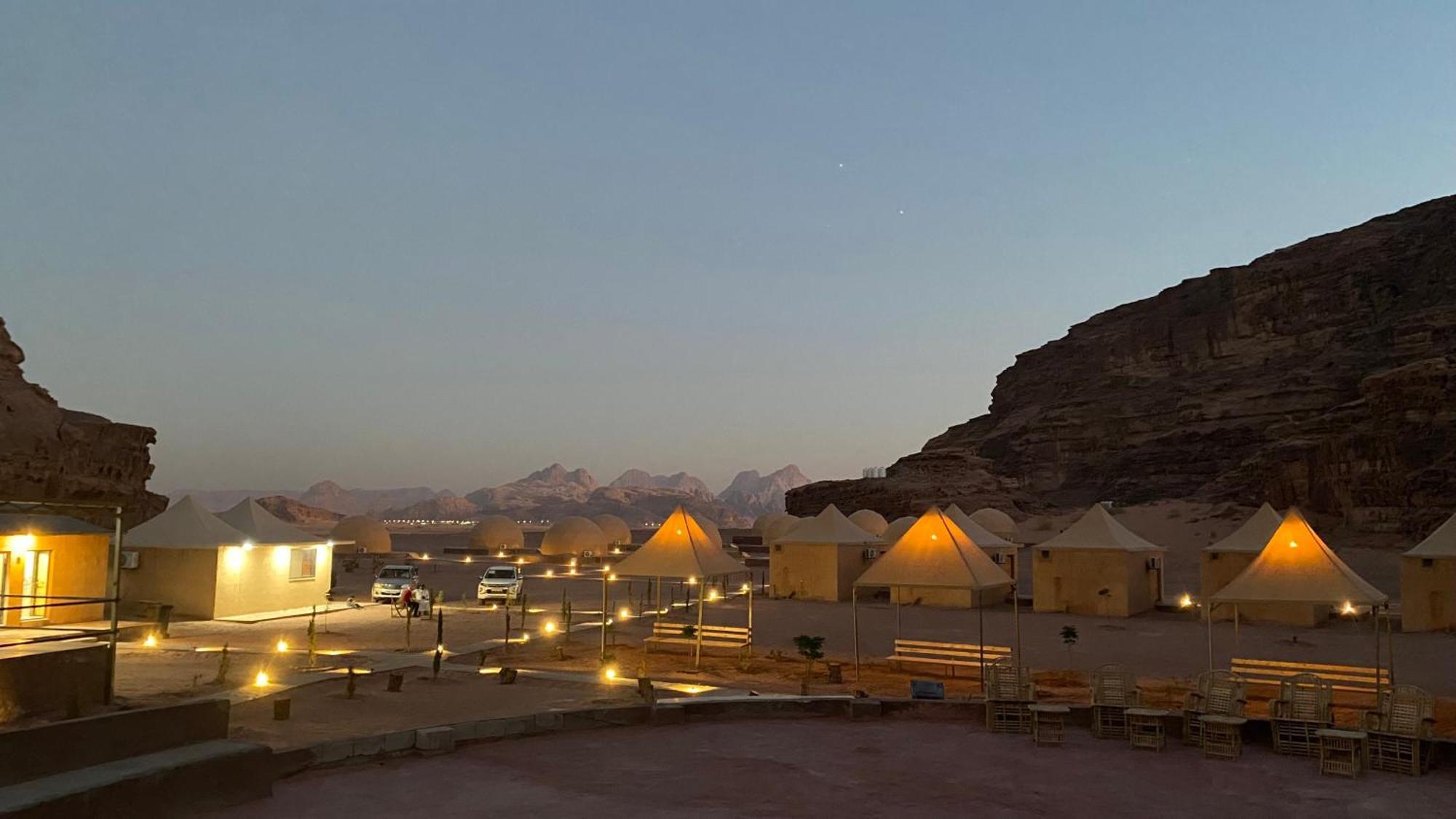 Rum Luxury Camp Wadi Rum Eksteriør bilde