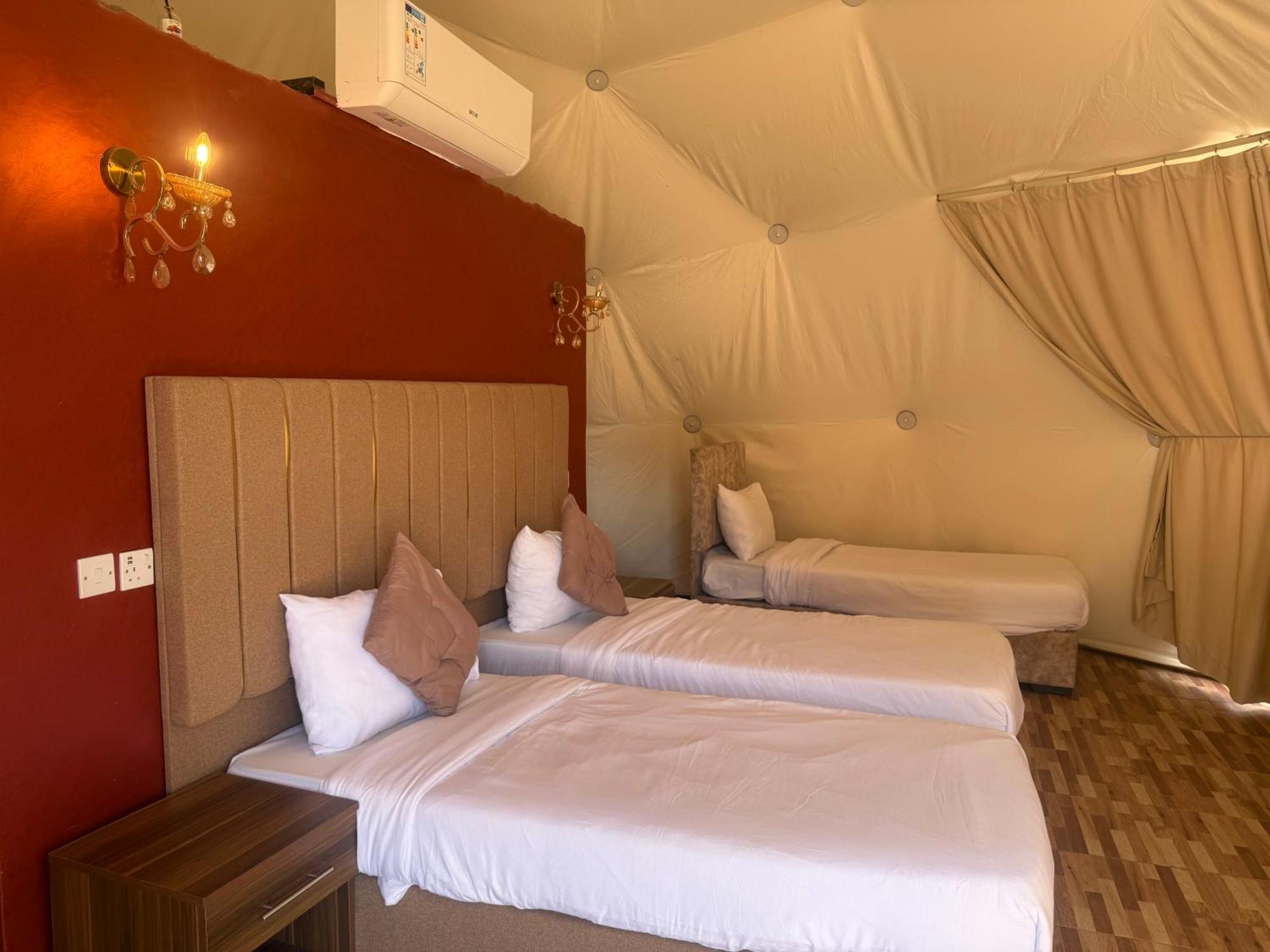Rum Luxury Camp Wadi Rum Eksteriør bilde