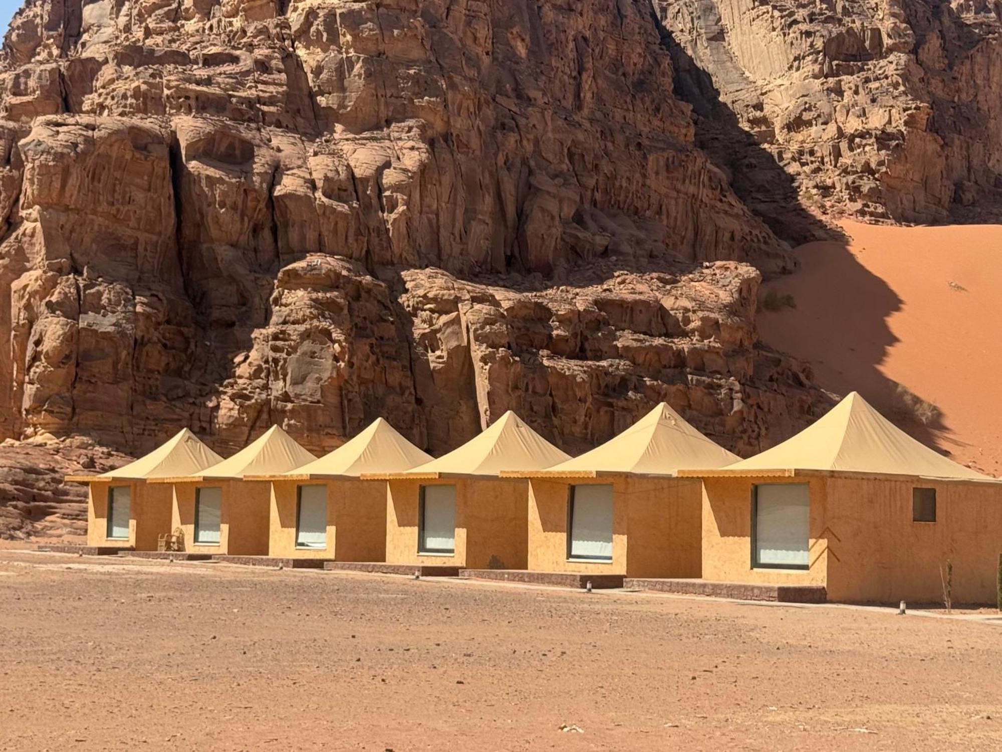 Rum Luxury Camp Wadi Rum Eksteriør bilde