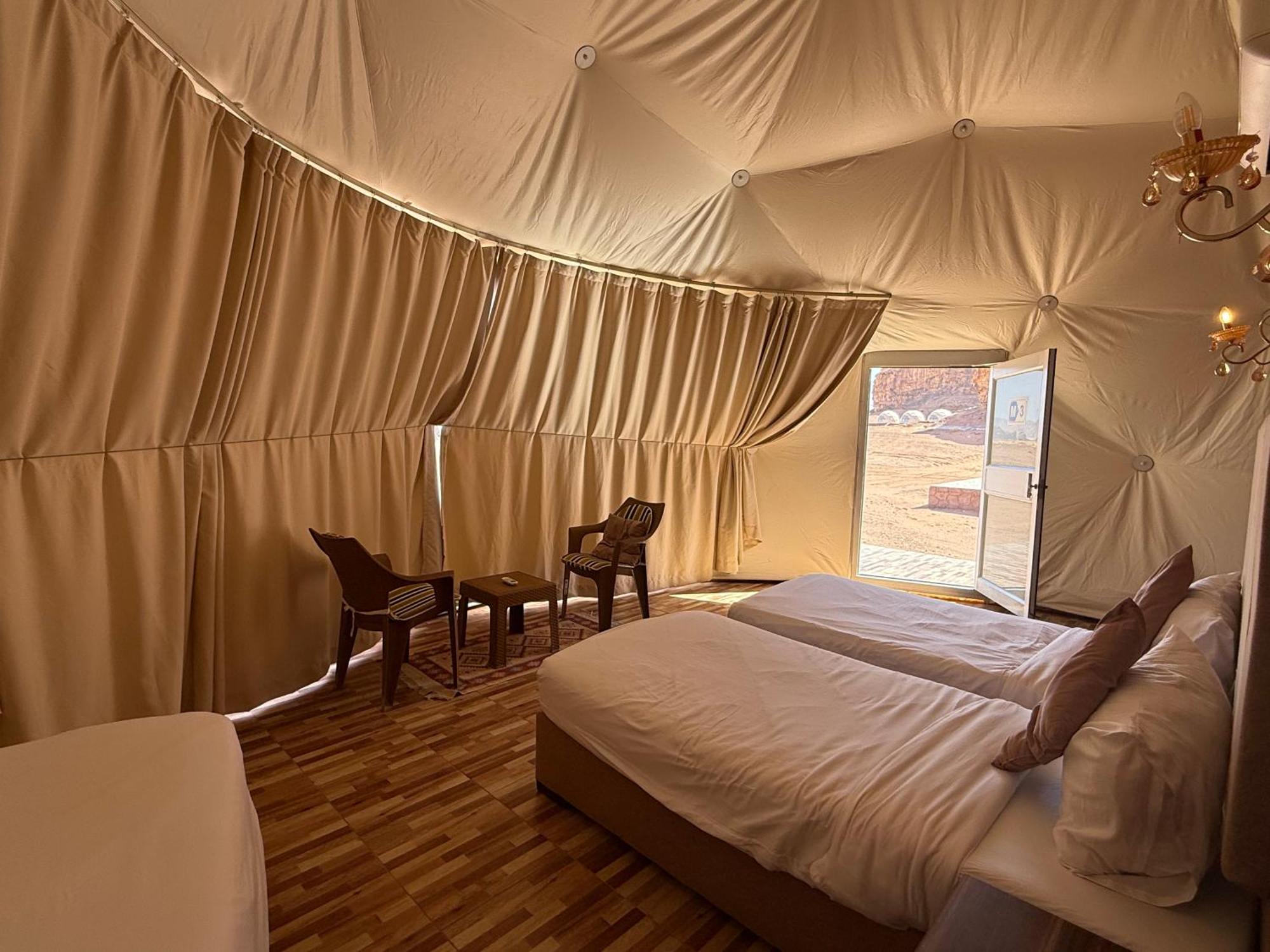 Rum Luxury Camp Wadi Rum Eksteriør bilde