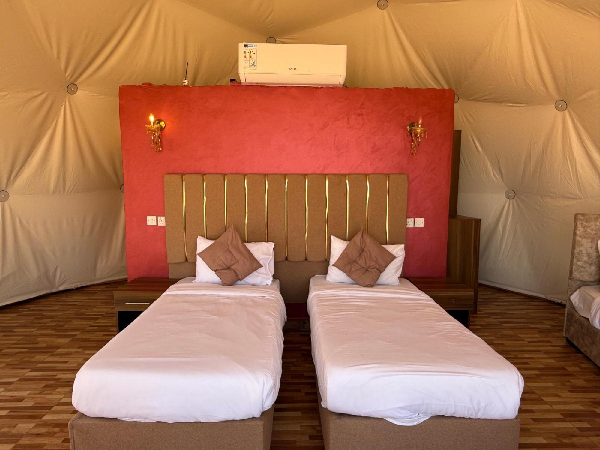 Rum Luxury Camp Wadi Rum Eksteriør bilde